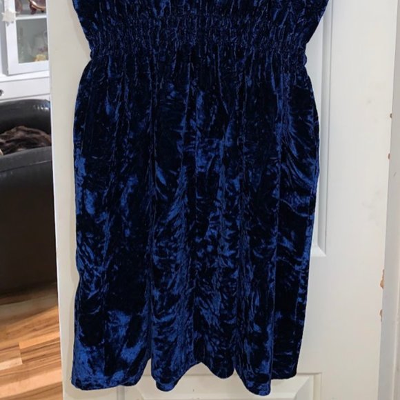 Crushed Blue Velvet cinched-waist mini dress with lace neckline & decal! - Picture 10 of 13